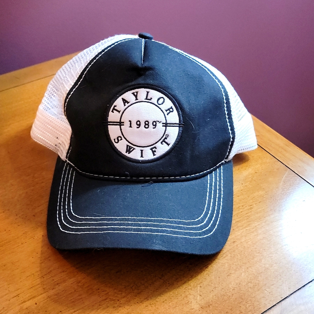 Taylor Swift 1989 Stadium Tour Baseball Hat